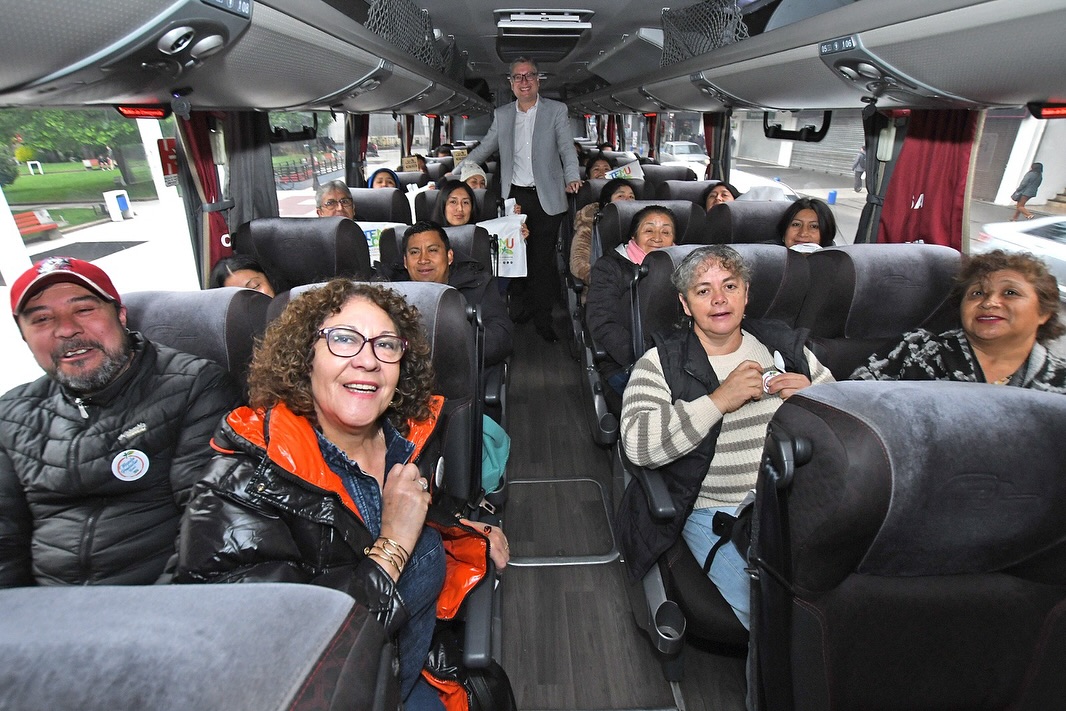 CONECTANDO SABERES, APRENDIENDO Y CRECIENDO JUNTOS