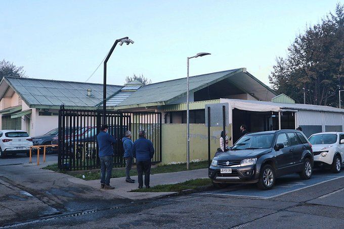 3 PERSONAS INGRESARON VIOLENTAMENTE PARA AGREDIR A PACIENTE DENTRO DE CESFAM AMANECER EN TEMUCO, POR LO QUE SE CERRÓ EL CENTRO DE SALUD