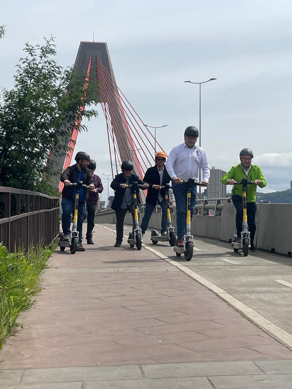 YA ES UNA REALIDAD: SCOOTER ELÉCTRICOS LLEGAN A PADRE LAS CASAS PARA VIAJAR DENTRO DE LA CIUDAD Y HACIA TEMUCO