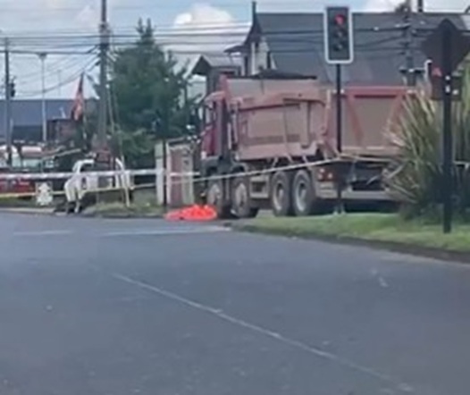 MUERE ADULTA MAYOR DE 77 AÑOS TRAS SER ATROPELLADA POR CAMIÓN TOLVA EN TEMUCO