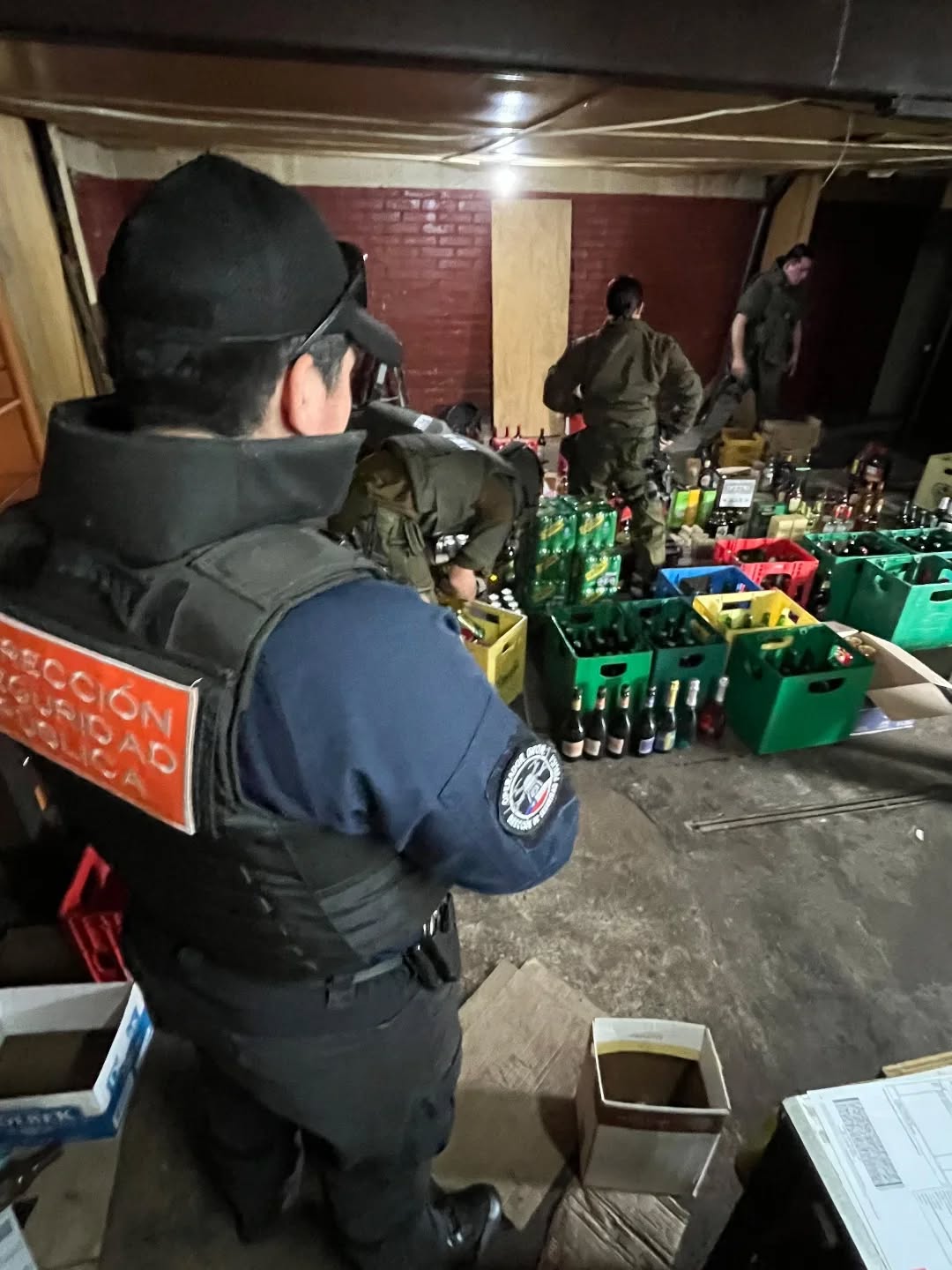 ENCUENTRAN BOTILLERÍA CLANDESTINA EN EL SECTOR AMENECER DE TEMUCO