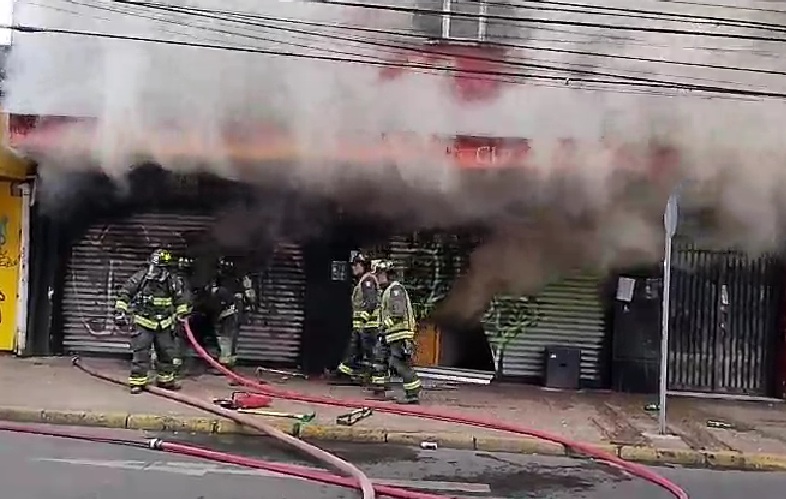 INCENDIO AFECTÓ A CONOCIDO RESTAURANTE «EL FOGÓN» EN TEMUCO