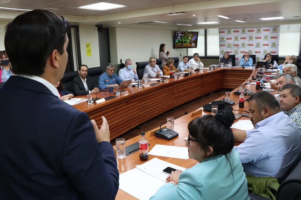 GORE ARAUCANÍA DESTINA MÁS DE $639 MILLONES PARA PRADERAS DE ALFALFA EN LONQUIMAY