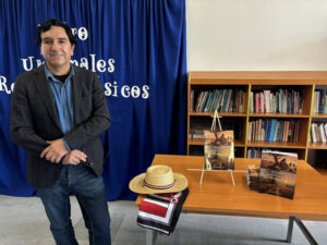 Autor sureño lanza libro que rescata clásicos de «Pedro Urdemales en Tubul»