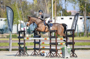 Talento sin respaldo: el desafío de un jinete chileno de 16 años.