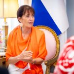 OPINIÓN: María Pía Adriasola advierte que Chile vive una silenciosa realidad de «abandono y soledad».