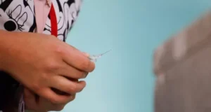 Suprema ordena vacunación inmediata de lactante ante negativa de sus padres en Angol.