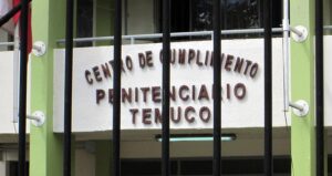 Gendarmería de Chile refuerza la seguridad penitenciaria en La Araucanía con exitosos procedimientos de registro y allanamiento.