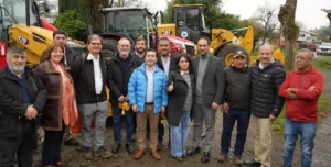 Gobierno de La Araucanía fortalece la mantención de caminos rurales con moderna maquinaria para la comuna de Cunco