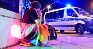 Atentado en Berlín: «Policía abate a presunto terrorista que dejó un muerto y 29 heridos en festival LGBTI».