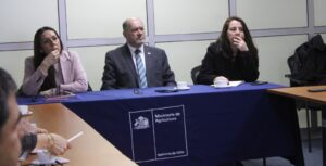 Autoridades se reúnen para reforzar la coordinación ante las afectaciones del sector agrícola por sistema frontal en La Araucanía.