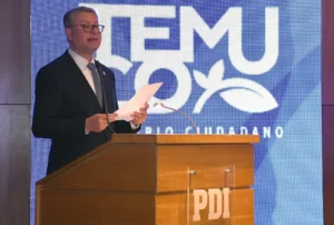 La ciudad de Temuco reconoce a funcionarios y unidades destacadas de la P.D.I. en su «93° Aniversario Institucional».