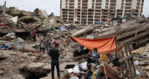 Suben a 3.535 los muertos tras el devastador doble terremoto en Venezuela.