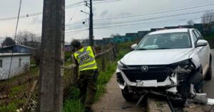 Escalada de violencia urbana en Temuco: El «portonazo» que dejó tres heridos e intensifica la alerta por delitos juveniles.