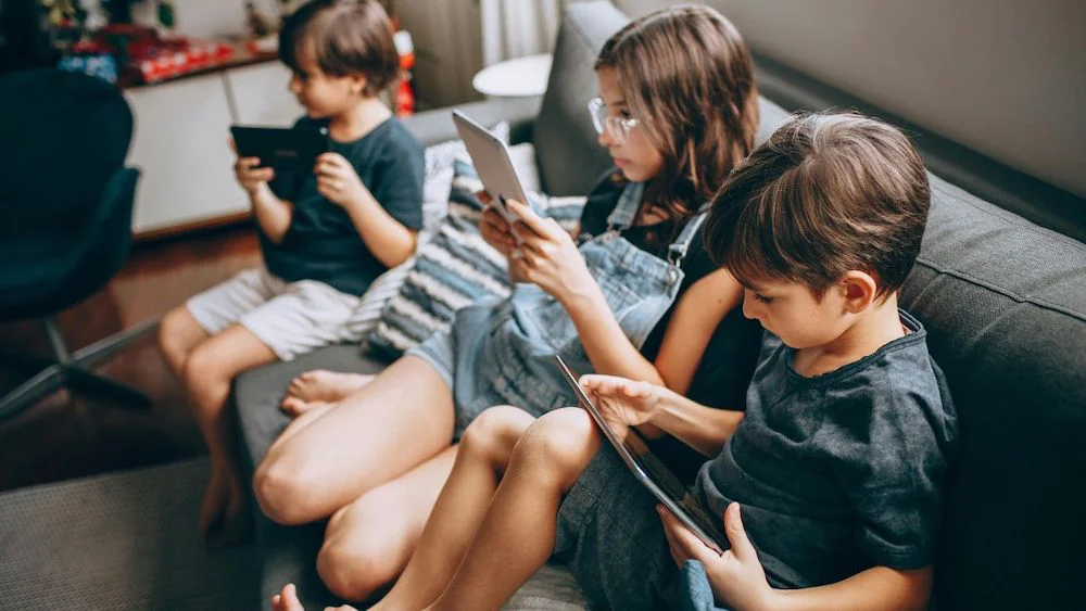 OPINIÓN: ¿Por qué Chile quiere limitar el acceso de menores de 16 años a las redes sociales?