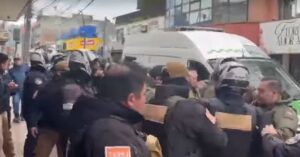 Cinco detenidos tras operativo contra el comercio ilegal en el centro de Temuco: «Ocho fiscalizadores municipales resultaron lesionados».