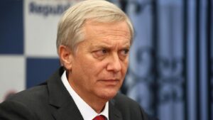 Data Influye: «Aprobación de Presidente Kast cae al 25% y marca su nivel más bajo desde el inicio de su Gobierno»