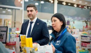 Dirección del Trabajo recuerda feriados irrenunciables del comercio durante Fiestas Patrias.