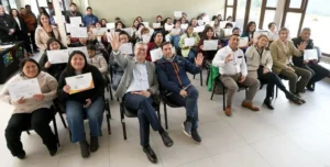 Emprendedoras rurales de la ciudad de Temuco fortalecen sus negocios con capacitación en comercialización e identidad de marca.