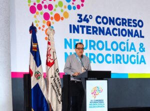Investigador de la U.S.T. Temuco presenta innovadora propuesta para evaluar la seguridad y el éxito de la neurocirugía en congreso internacional en Punta Cana.